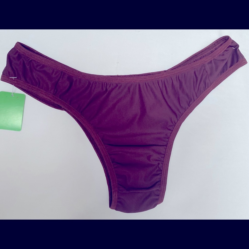 NWT Brazilian 🔥🔥Style  Women Sexy Thong Panty Lingerie Burgundy Size Medium - Picture 2 of 9